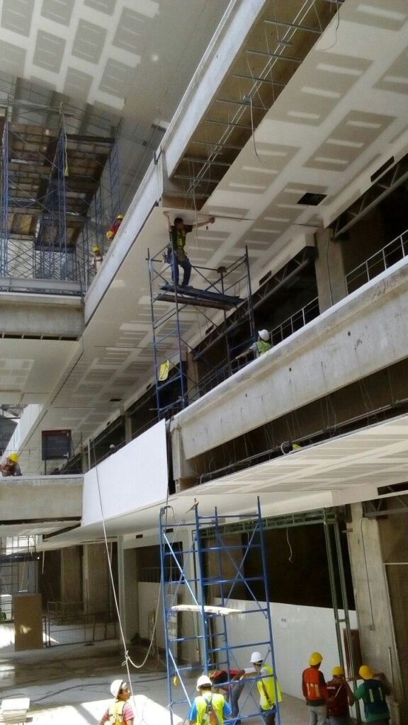 Locação de caçambas para obras comerciais RJ